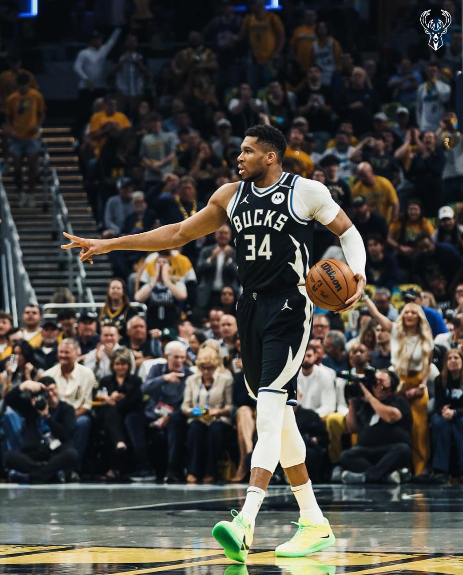 开云app下载-关于字母哥重返赛场，大比分获胜首场状态出色，湖人观众沸腾！赛场气氛高涨的信息