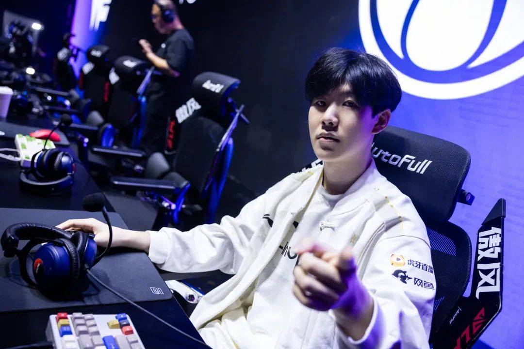 开云app下载-Rookie迎来七赛季出色发挥，G2观众热烈欢呼！引发球迷热议的简单介绍