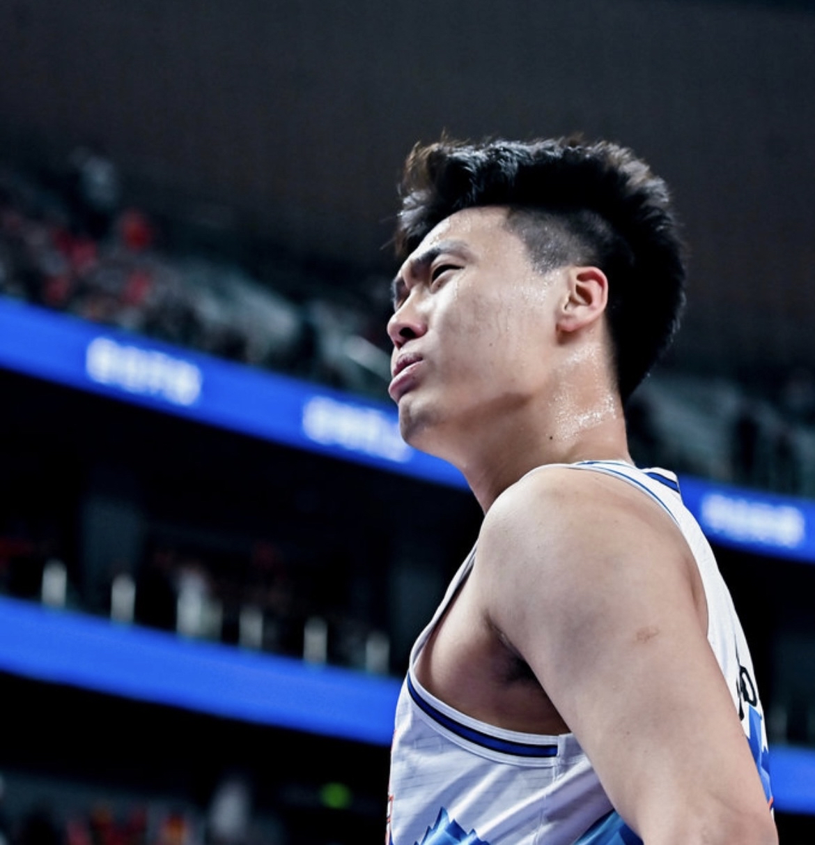 开云中国网站-拉力赛热身赛焦点战：北城迅豹队淘汰对手江南巨龙队，外线火力全开。防线高度稳定的简单介绍