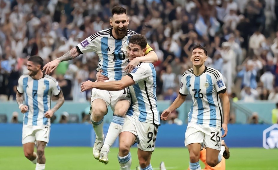 开云app下载-曼城内部会议纪要流出：窗口期豪取连胜，CBA常规赛使命明确，阵容厚度经受考验的简单介绍