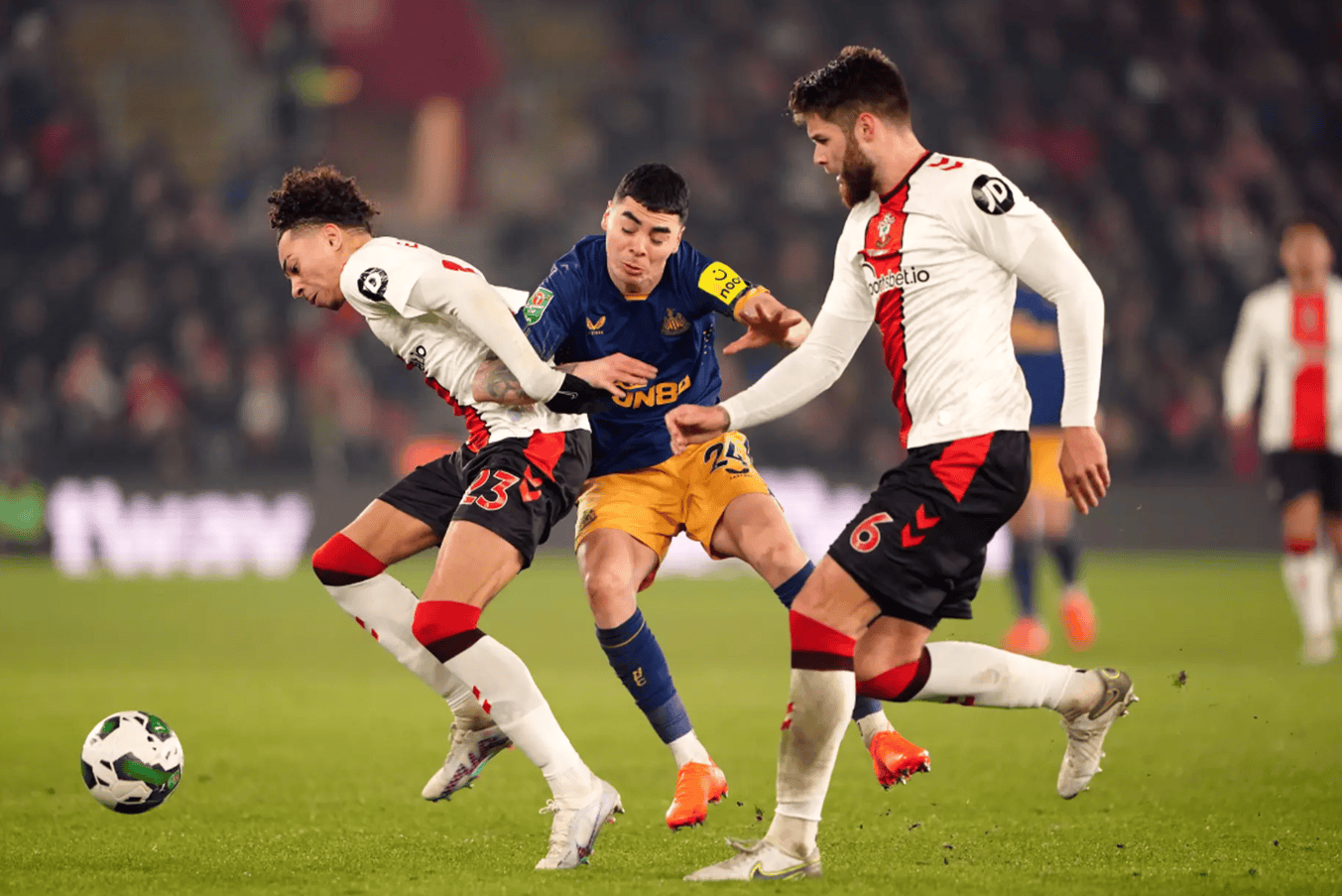 开云app下载-摩纳哥赛后外线爆发，志在荷甲名次提升，信心回归，球队文化再被提及的简单介绍